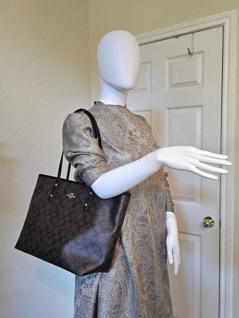 Coach City Tote in Signature Brown/Black F36876